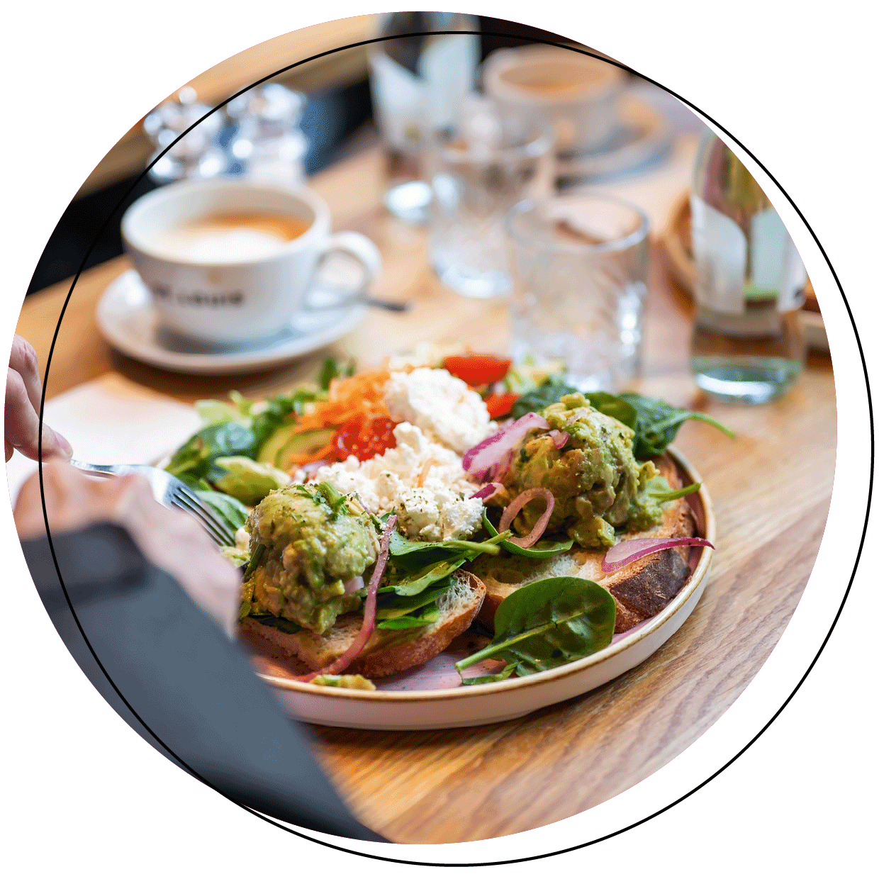 ST. LOUIS Café all day Breakfast